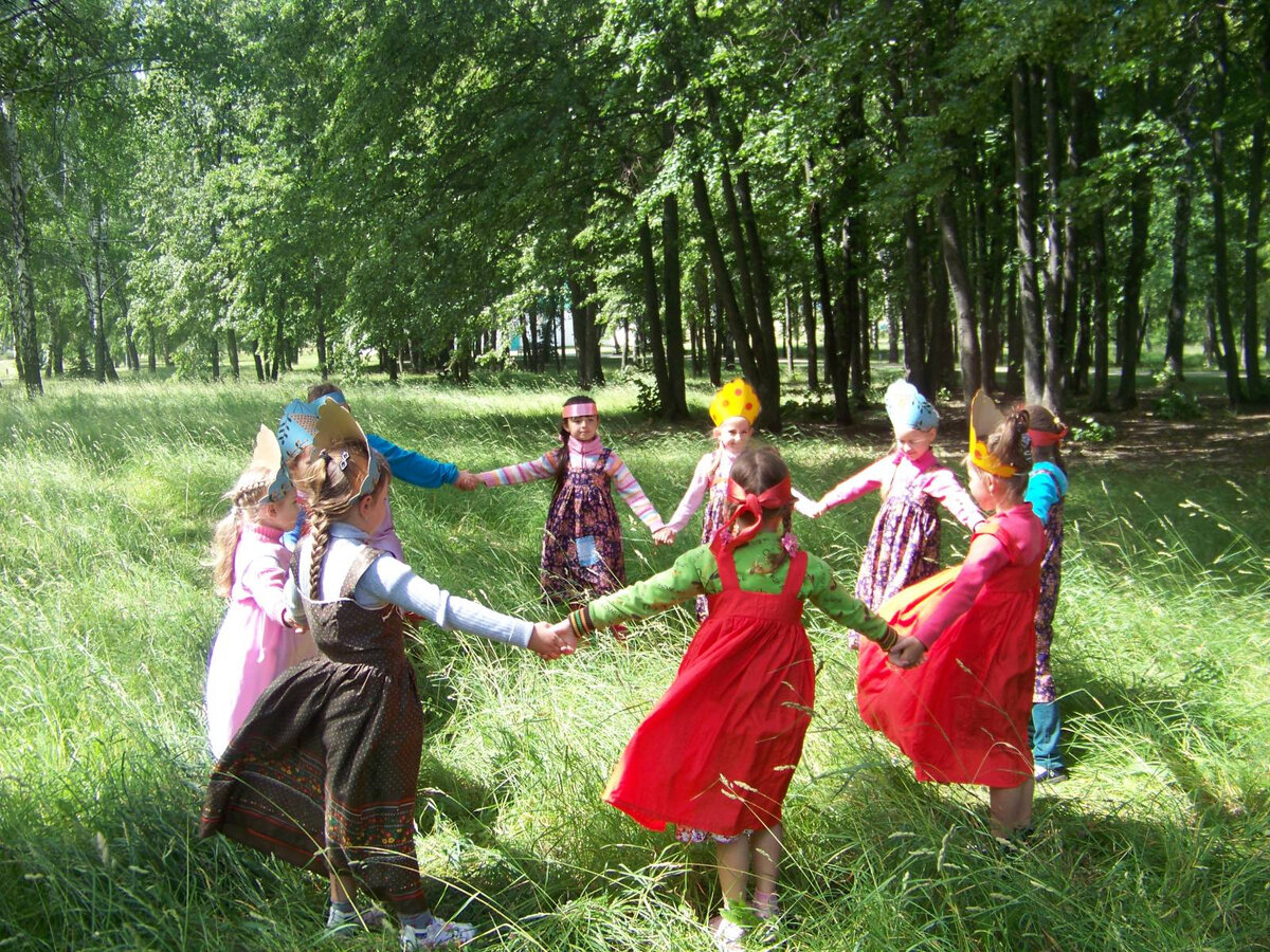 Картинка хоровод