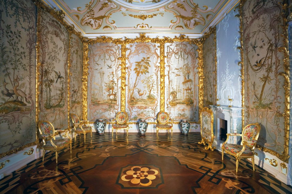 Стеклярусный кабинет. Китайский дворец, Ораниенбаум. Источник peterhofmuseum.ru