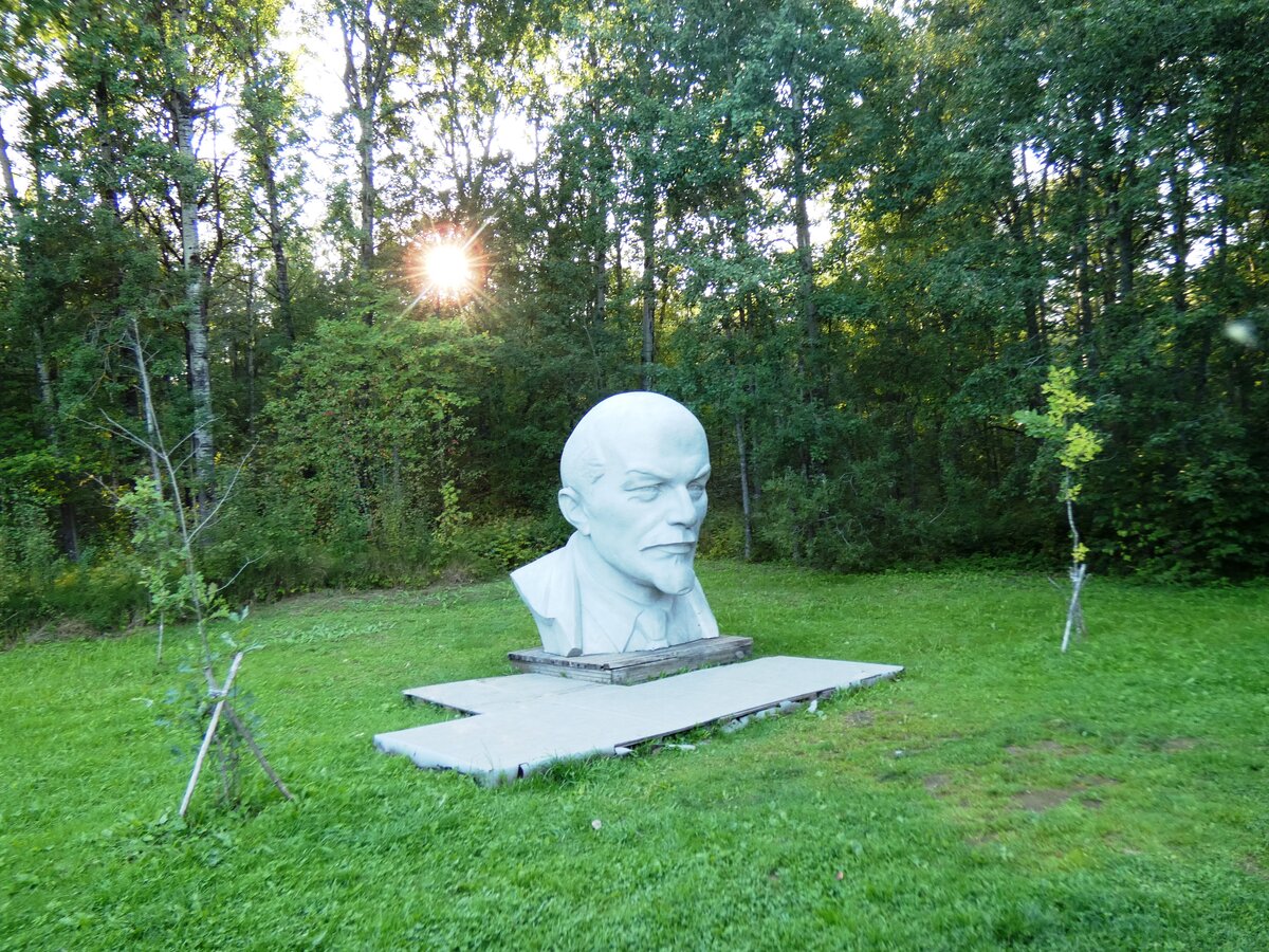 Сестрорецк: шалаш Ленина, потаённое судно, ГЭС, гномы... И не только! |  Васильки и дальняя дорога... | Дзен