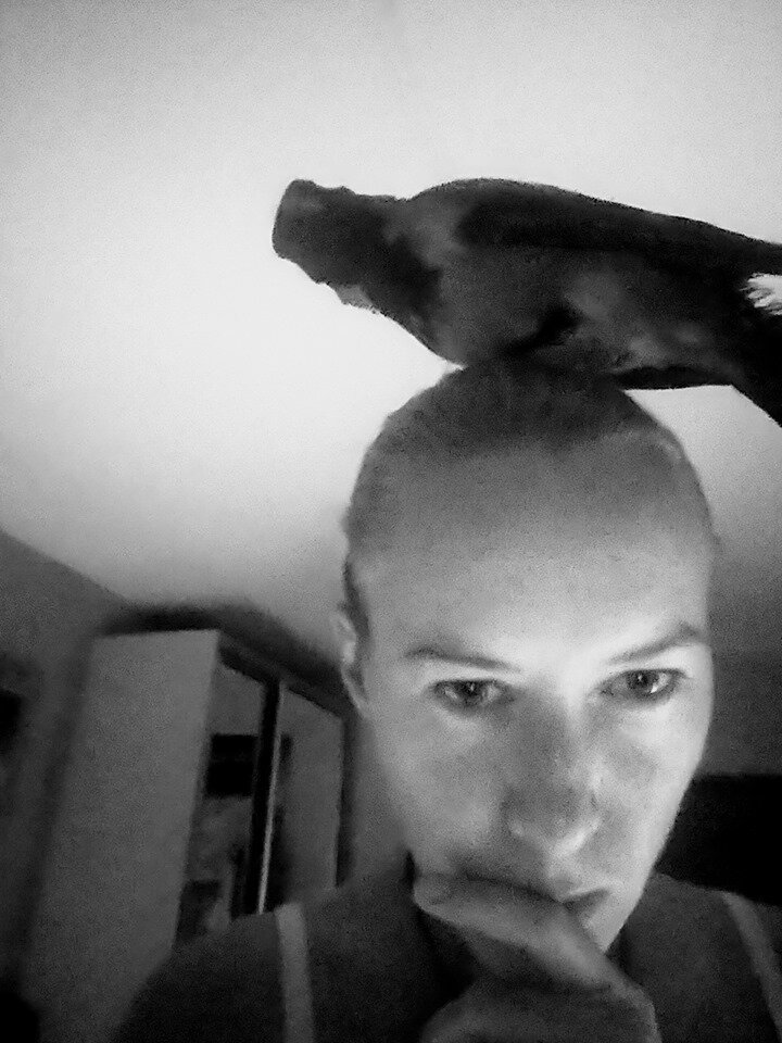 На голове удобнее всего