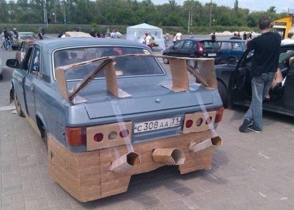 Вот примерно из таких “транспортных средств” можно услышать современную “музыку” 