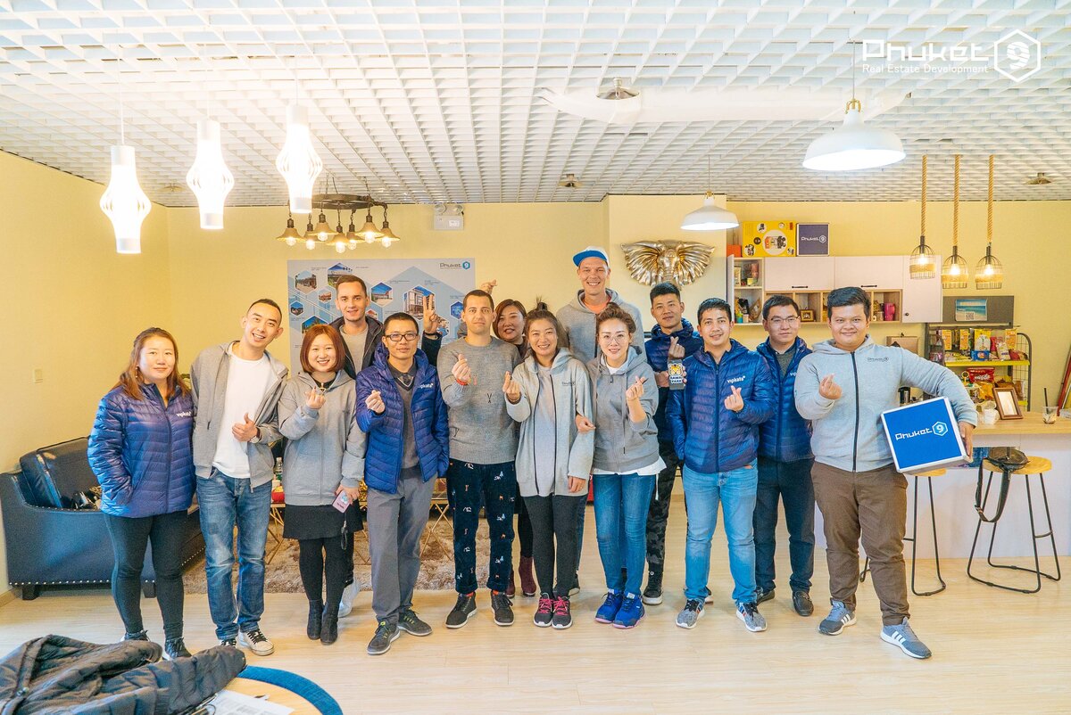Команда Пхукет9 в офисе в Пекине