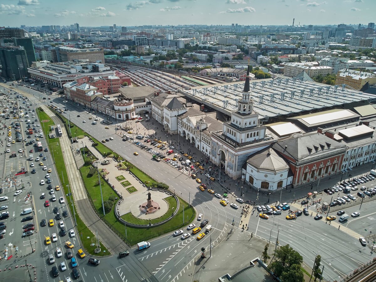 три вокзала в москве на одной площади как называются