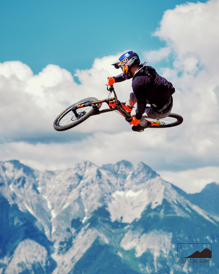 MTB райдеры Red bull