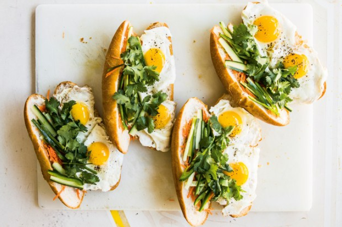 Начните свой день с яичницы по-вьетнамски. Вкусно и сытно!