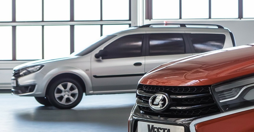 Живое фото , якобы сделанное на московском автосалоне.