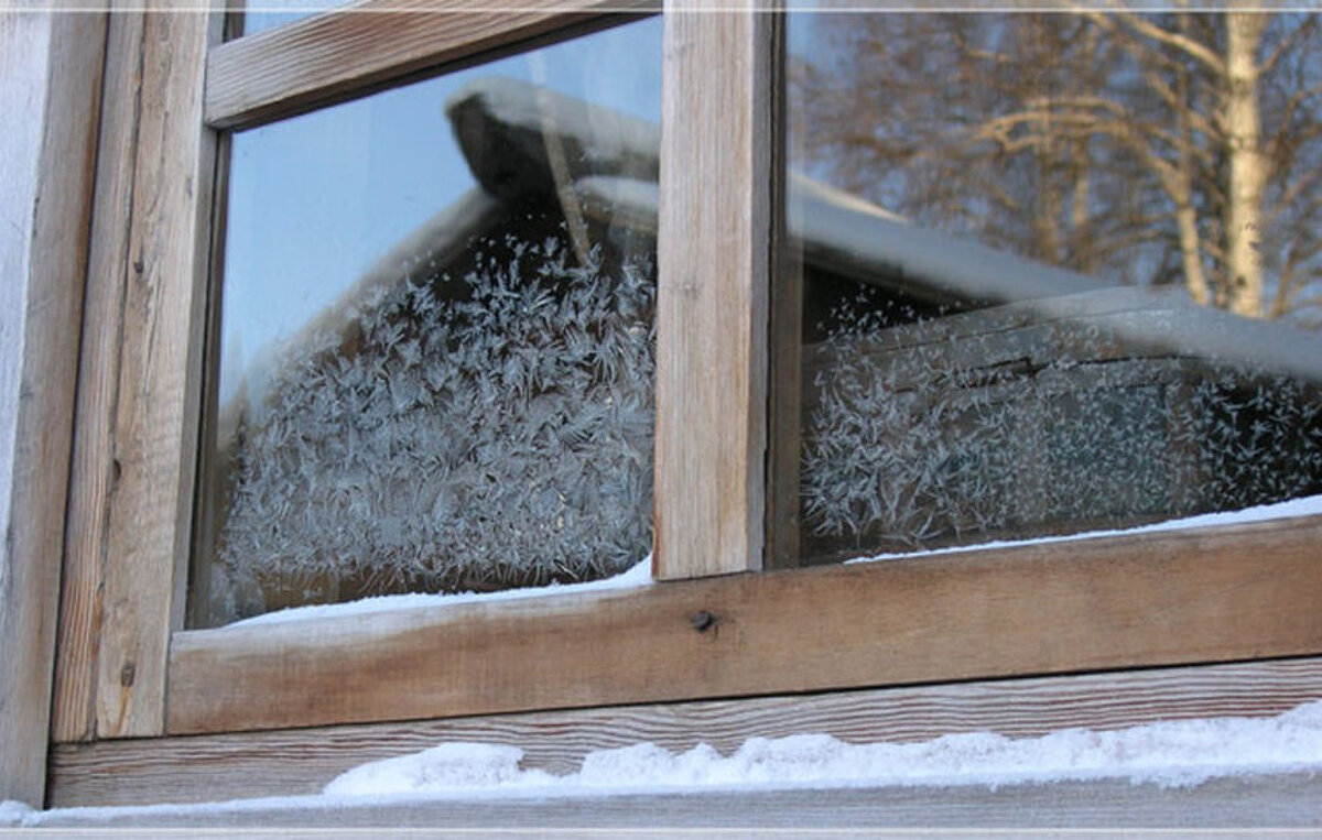 Как и чем покрыть деревянные окна, советы - Академия Окон