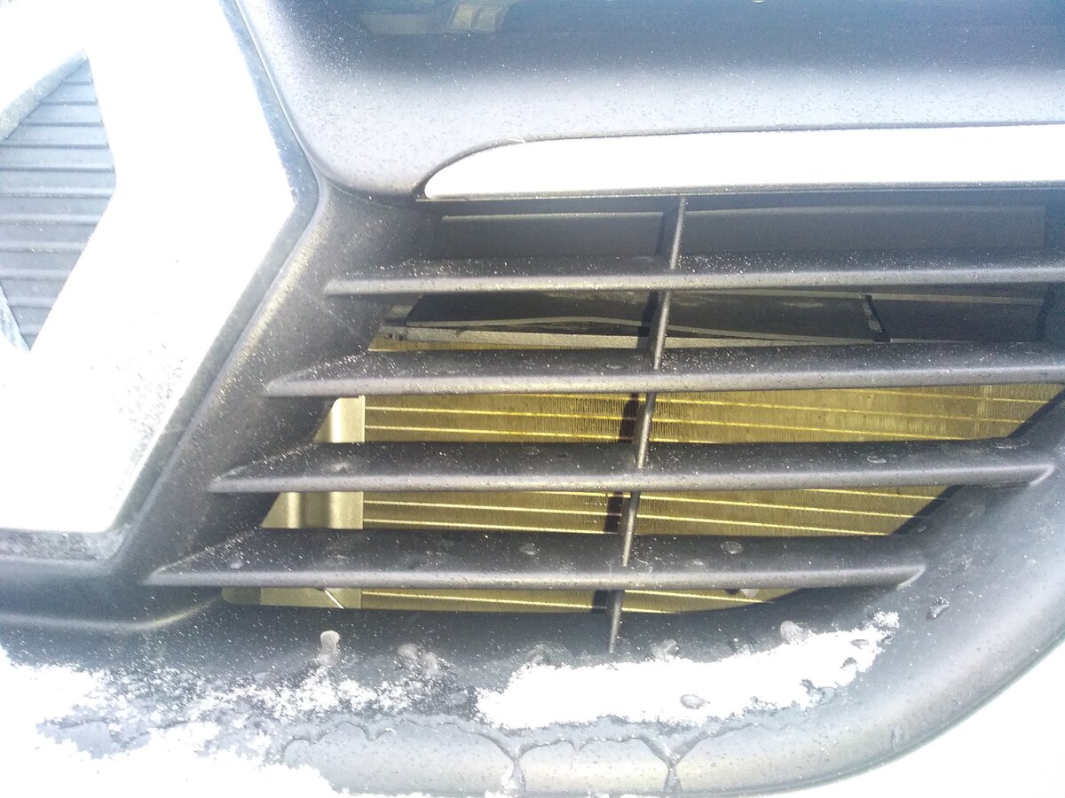 Решетка радиатора Рено