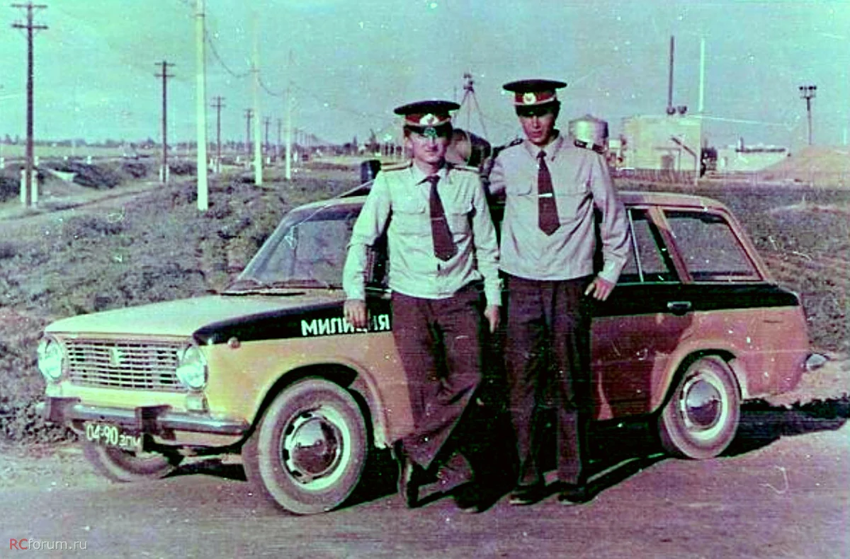 ГАЗ ПИХАЕТ ВАЗ!