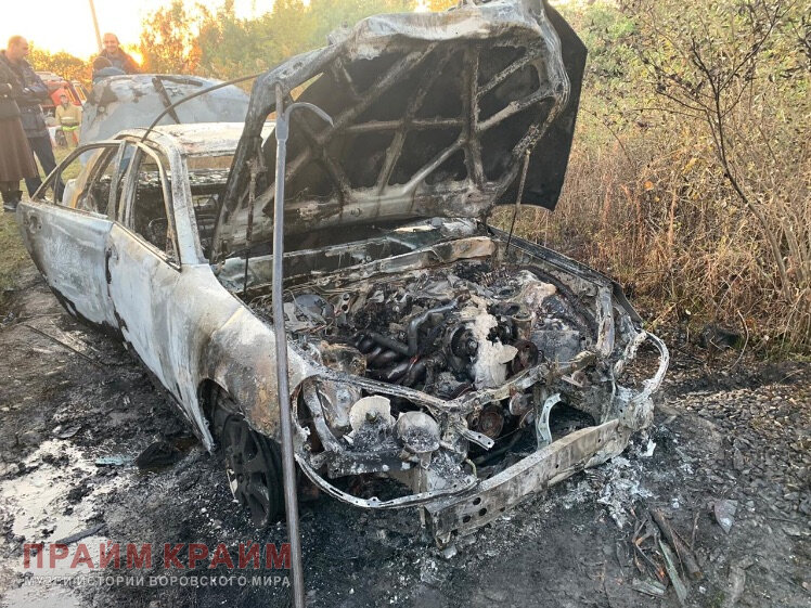 Сгоревшая Toyota Mark II, использованная убийцами воров А.Шамбы (Астик) и А.Авидзбы (Хасик), Сухуми, 22.11.2019