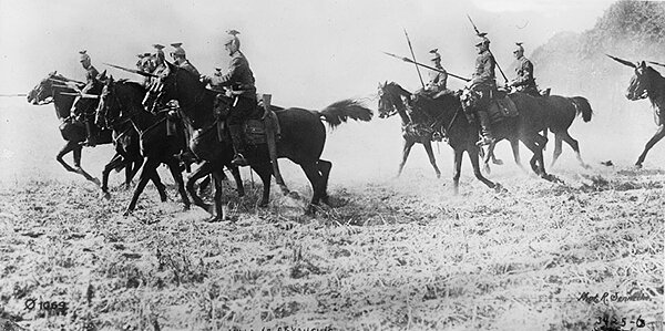 Атака уланов. Источник: rusplt.ru