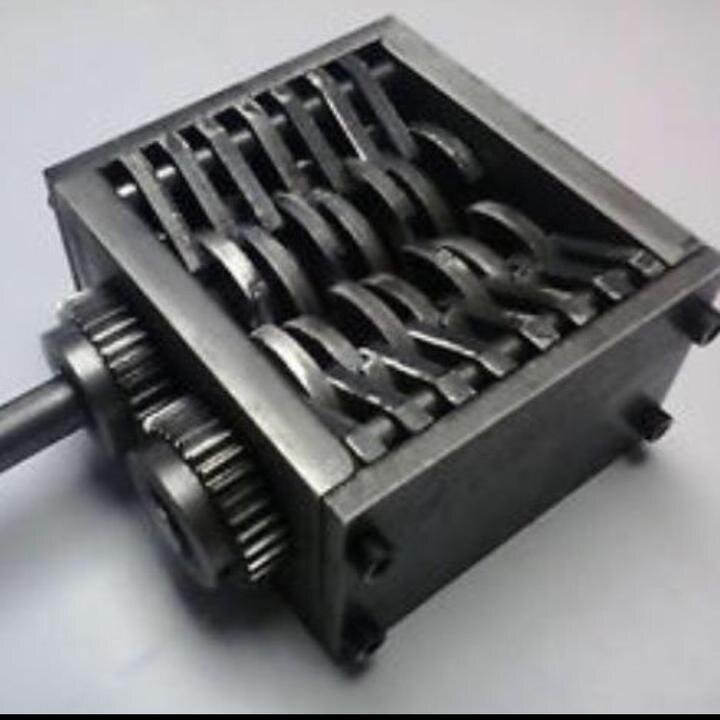 Примерно такой шредер мне нужен