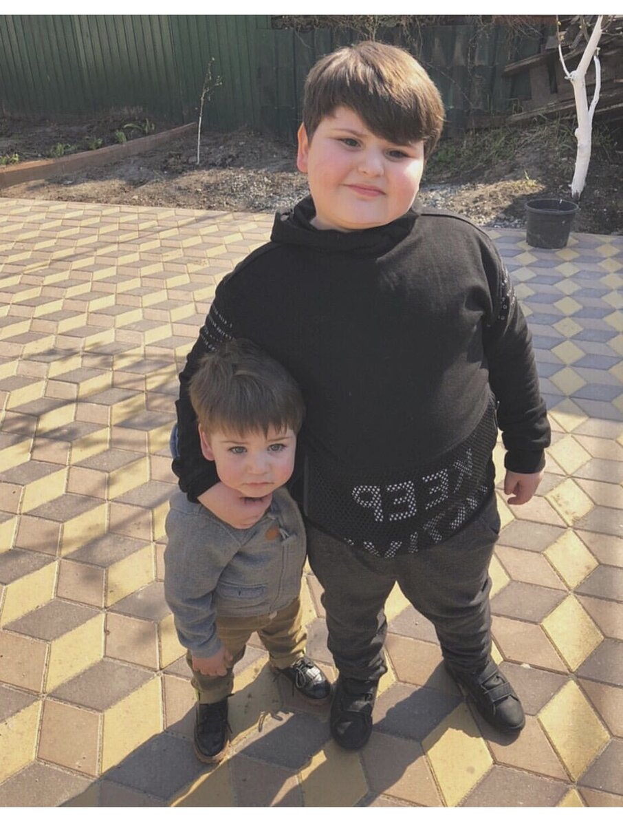 Братья Хасапетян.