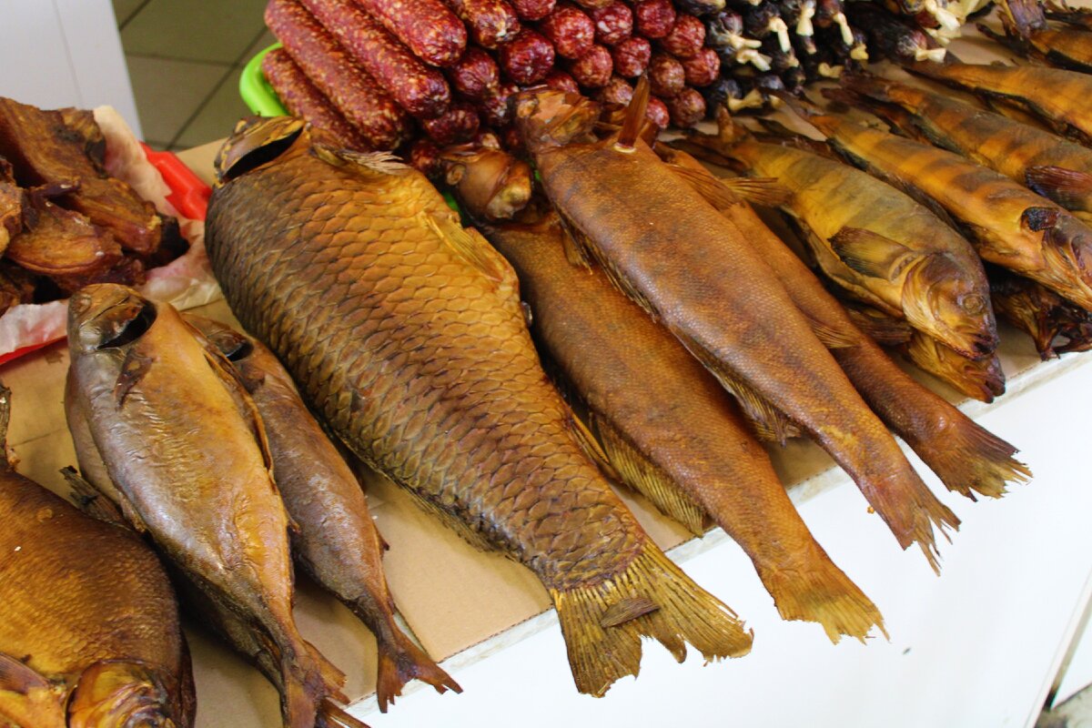 Богатый рыбный рынок в Воротынце, чего здесь только нет. Обзор и цены на 8 марта 2020 года