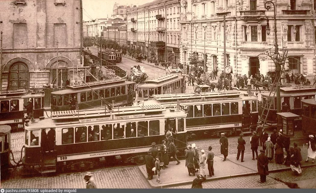 Пересечении Неглинной и Театрального проезда, 1925