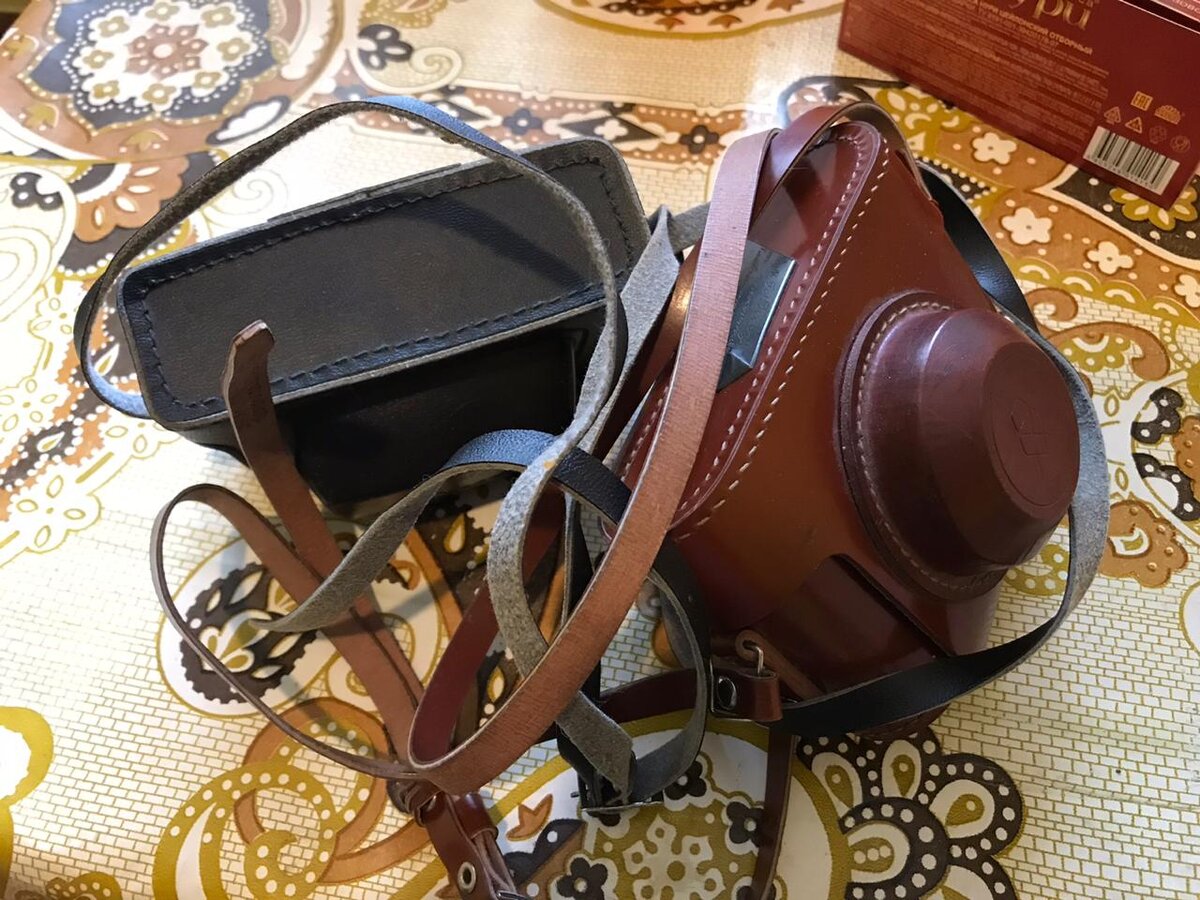 Нашли фотоаппараты времен СССР.