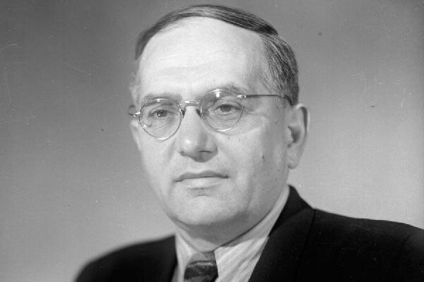 Александр Птушко. Фото с электронной выставки киноконцерна "Мосфильм" к 120-летию режиссёра. mosfilm.ru/news/?ELEMENT_ID=40177