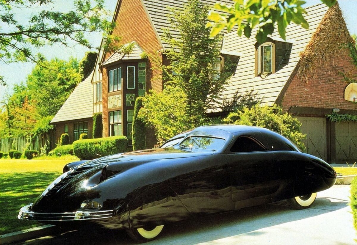 Переднеприводный шестиместный купе