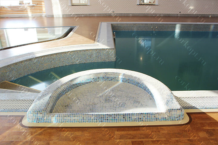 Пробковый пол в бассейне