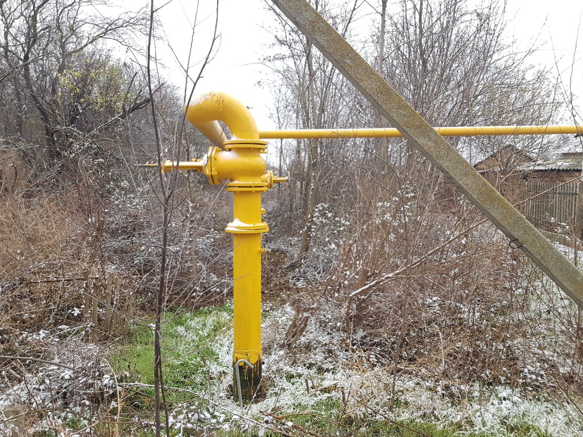 Газовая труба в селе Чайкино.