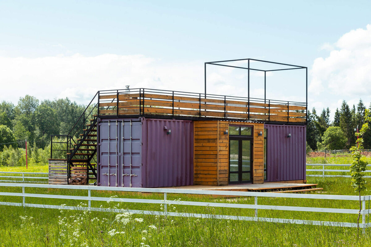 Дом с летней верандой. Фото derevnya.com