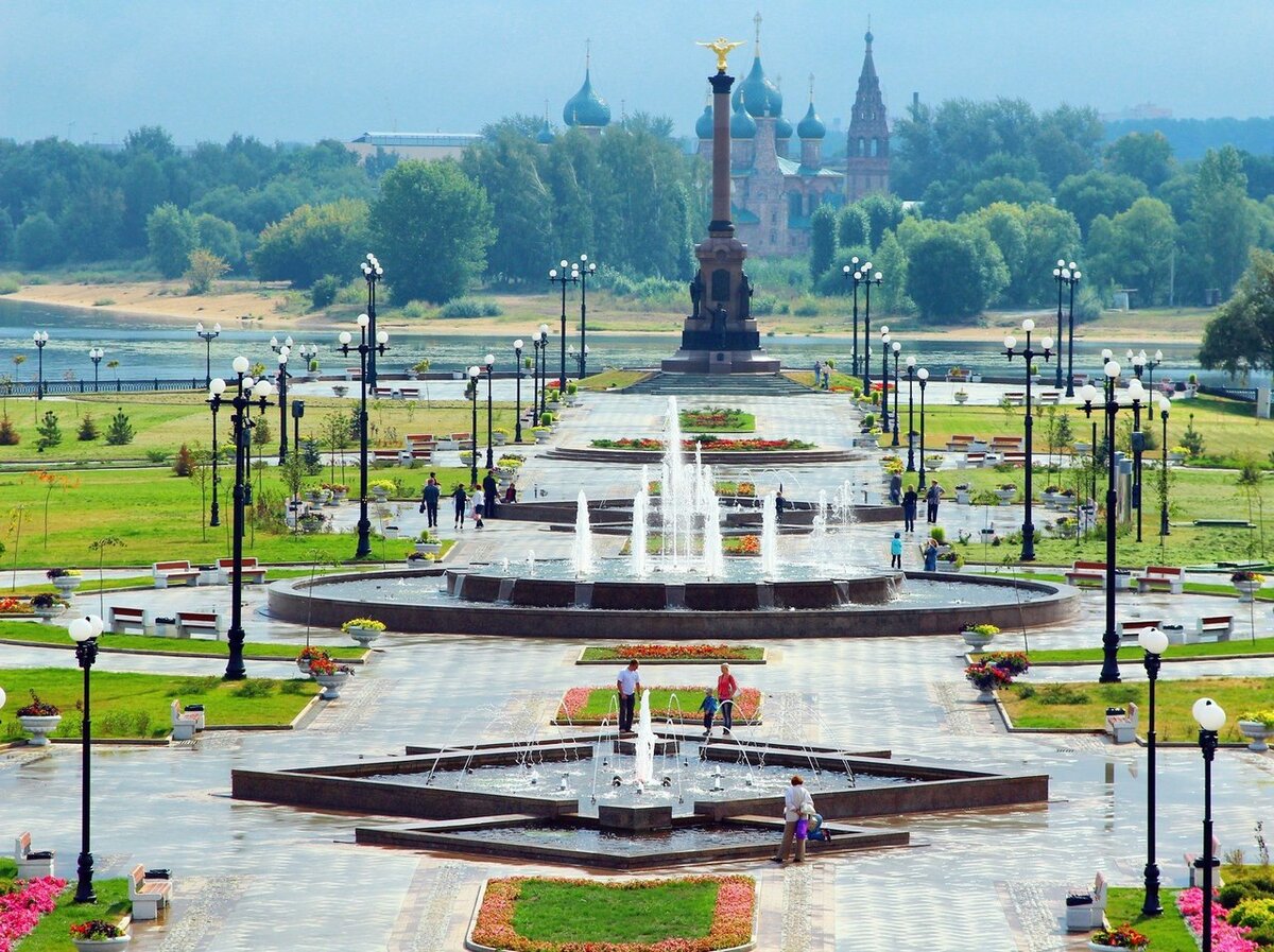 Парк стрелка в Ярославле