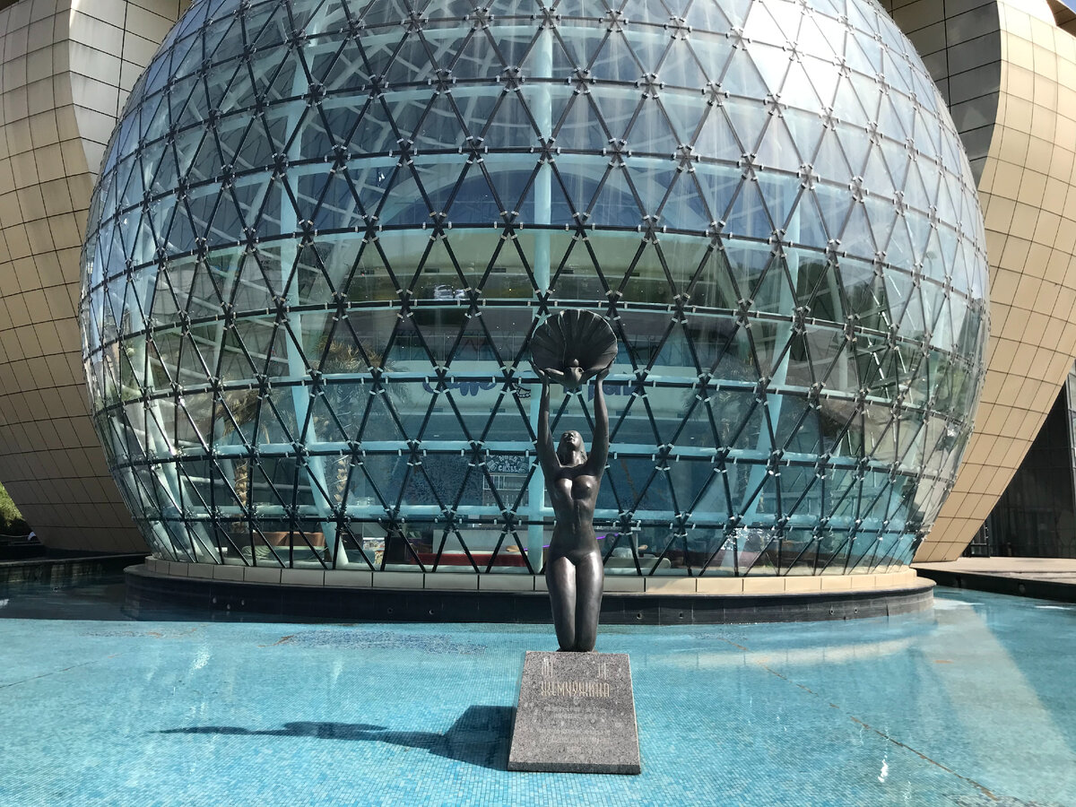 Скульптор Альберт Серафимович Маркин, скульптура «Русалка».