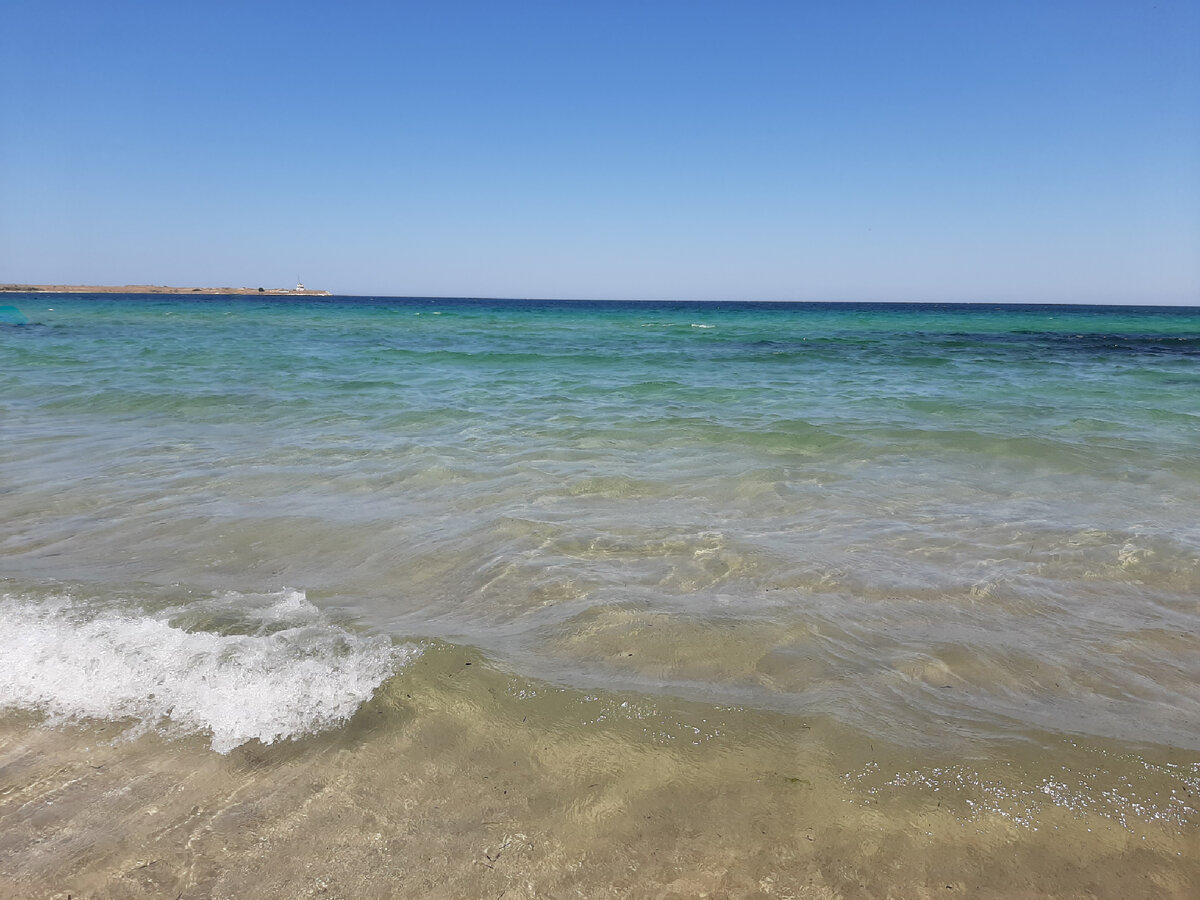 Центральный пляж, Черноморское