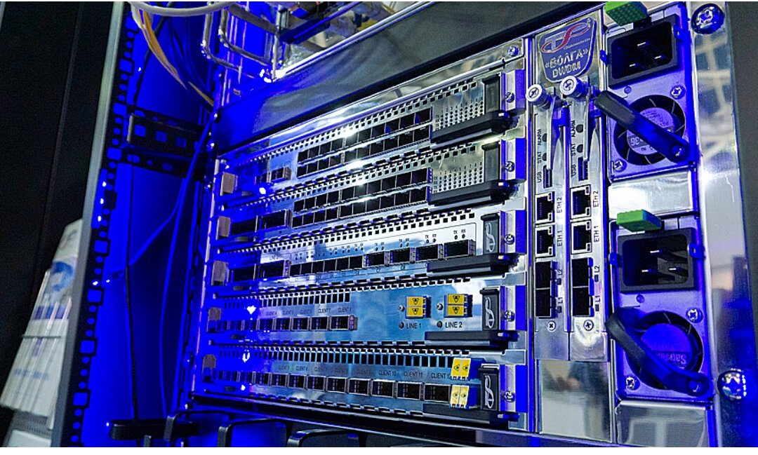 На выставке «Связь 2019» «Т8» представила новое оборудование, в том числе шасси «Волга» высотой 5U для дата-центров и решение для сетей 5G — Project SFERA Live