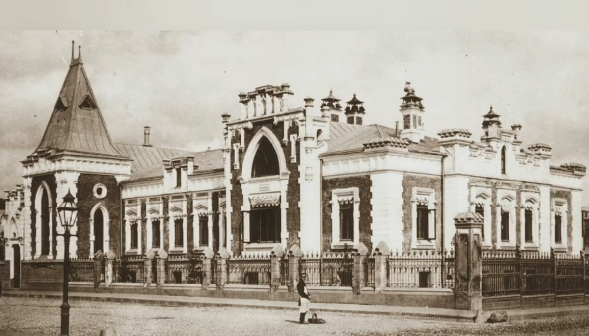 Так дом выглядел в начале 20 века