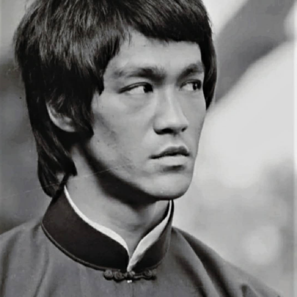 Брюс Ли на старых фотоснимках