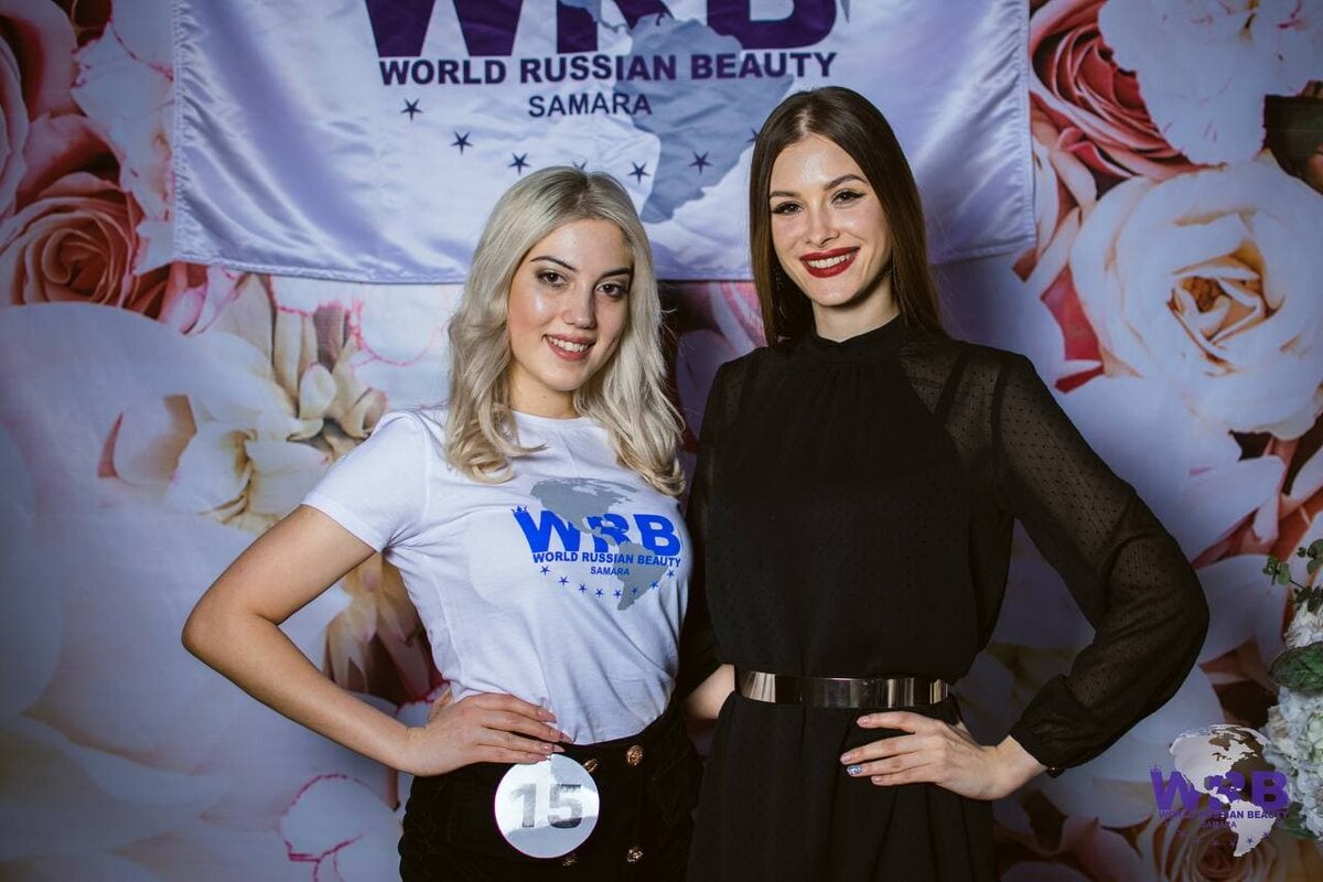 Слева я, справа Елена - Мисс Самара 2014г.