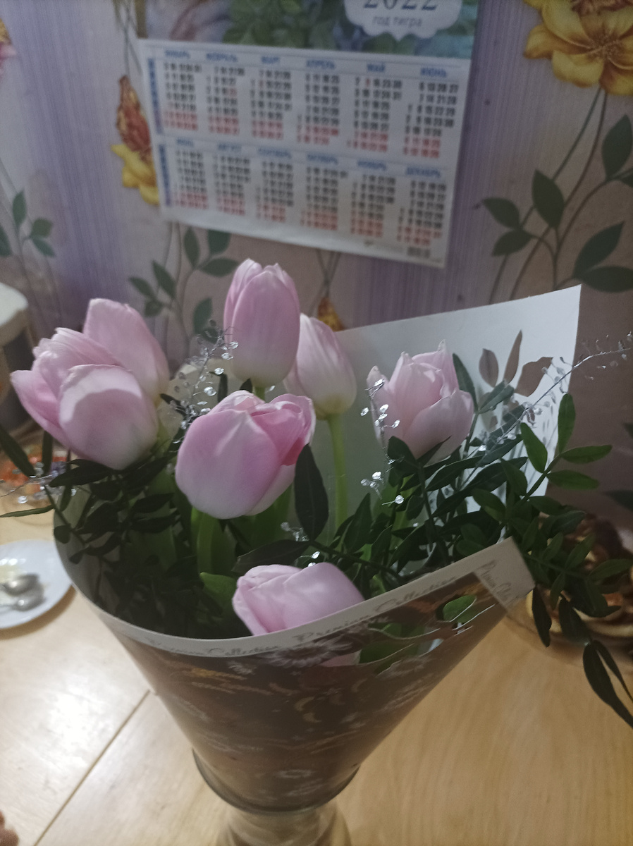 Такой букетик,такой нежный аромат,такие слова поздравления.