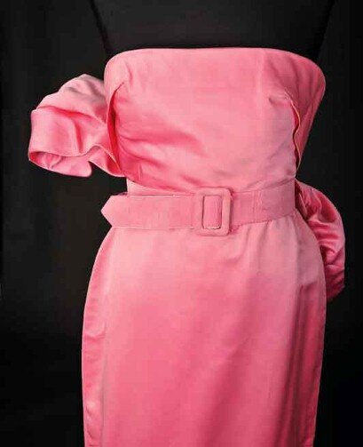 Розовое платье мэрилин монро