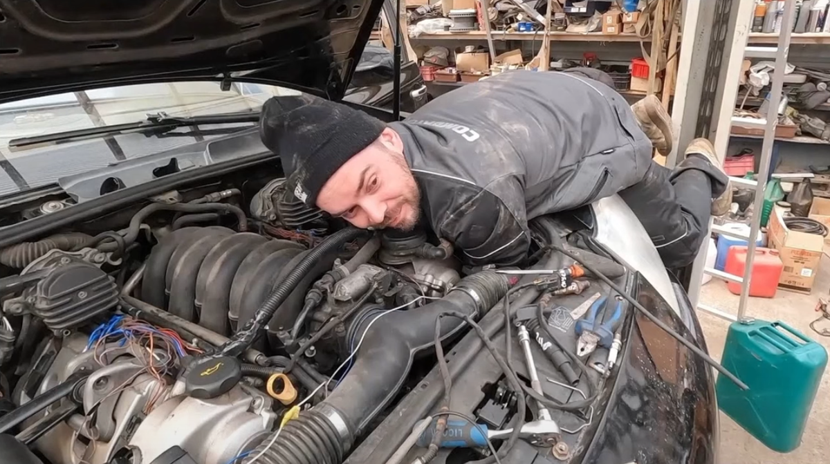 Такое превью стоит у него