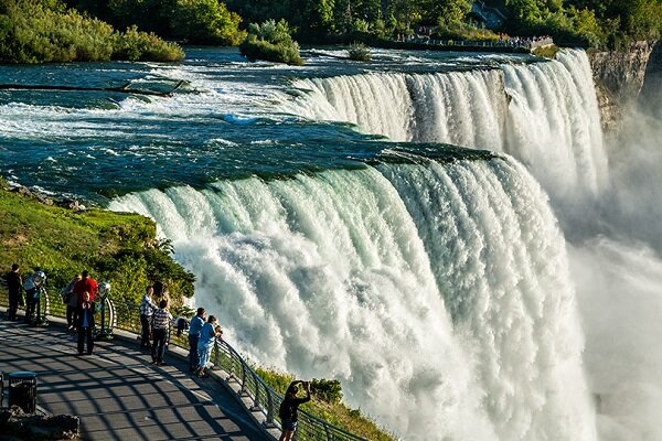 Высота Ниагарского водопада – 53 метра/ © ru.wikipedia.org