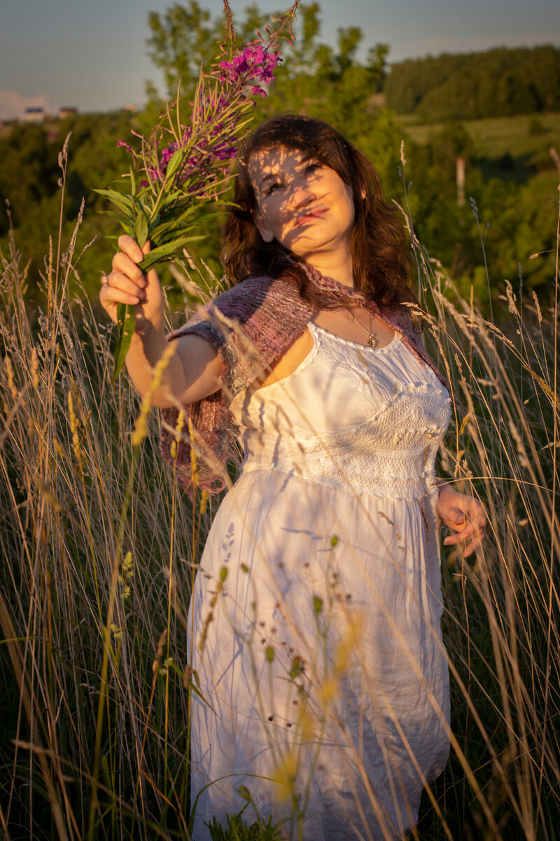 На фото Анастасия Бархатова, июль 2022, Красноярск, фотограф Наталья Волчкова