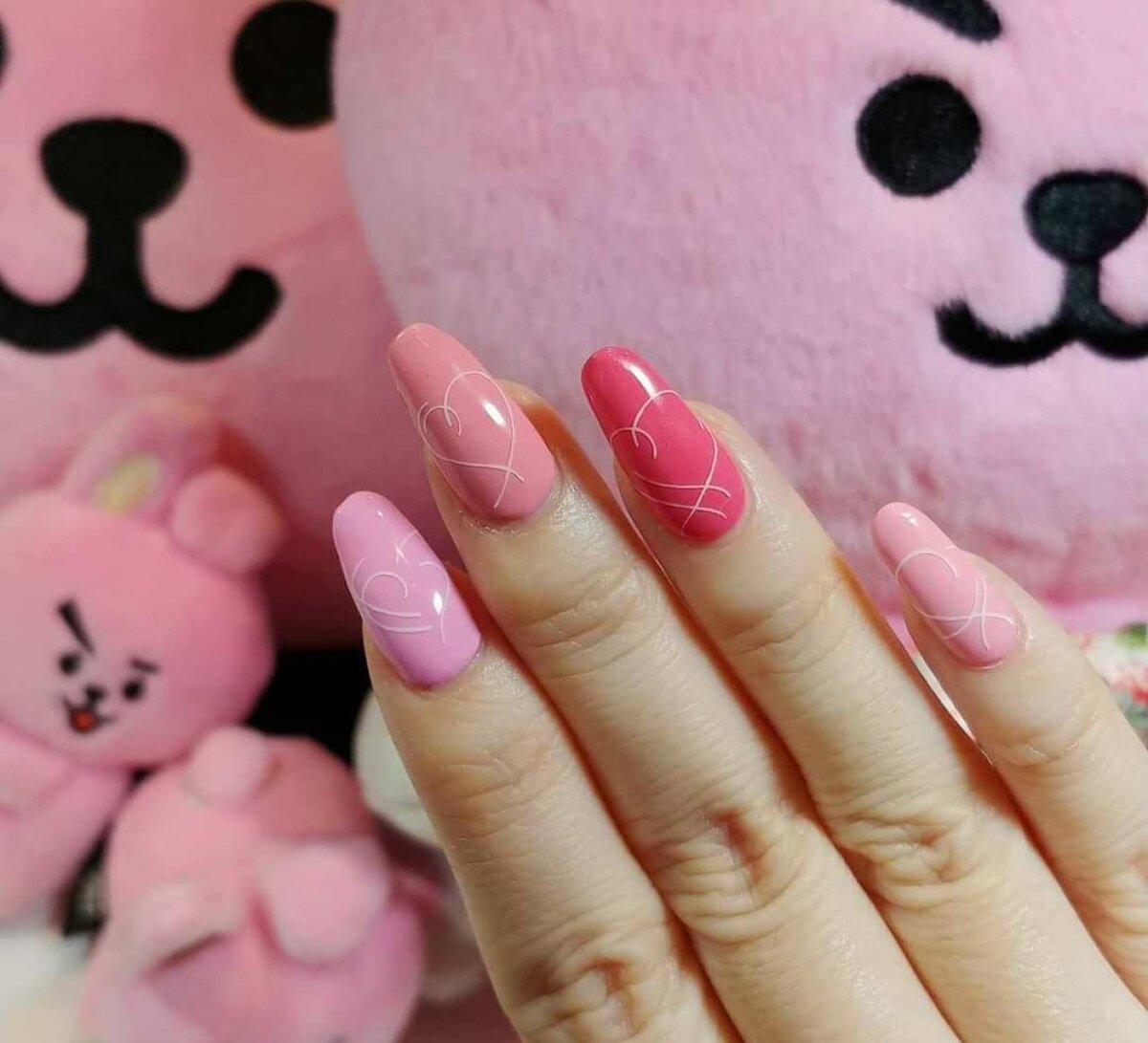 Маникюр БТС АРМИ bt21