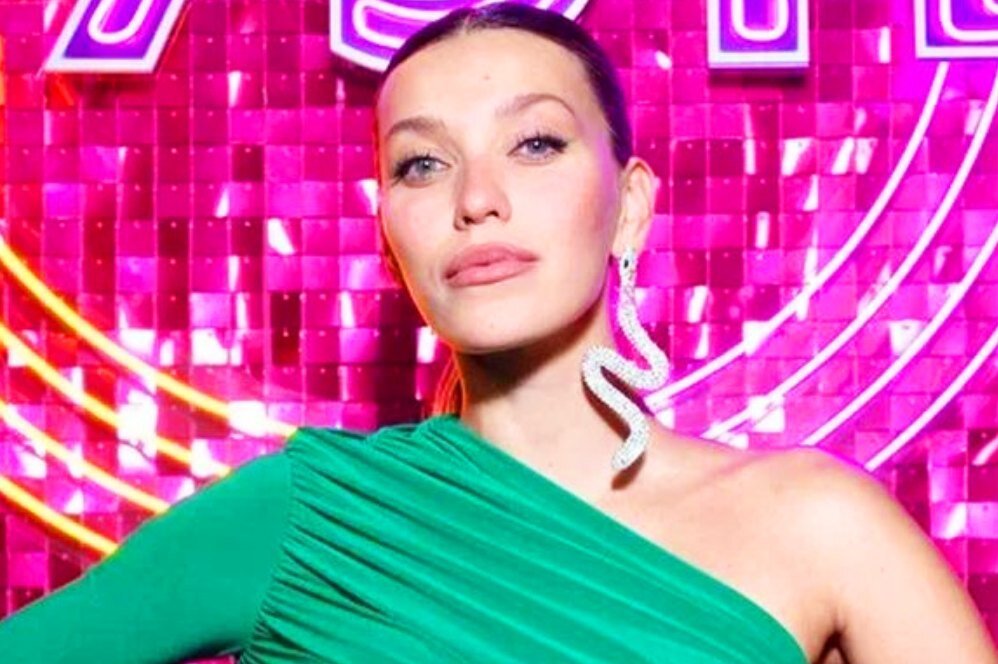     «Я никогда не рожу с такой спиной?»: Регина Тодоренко впервые раскрыла свой диагноз