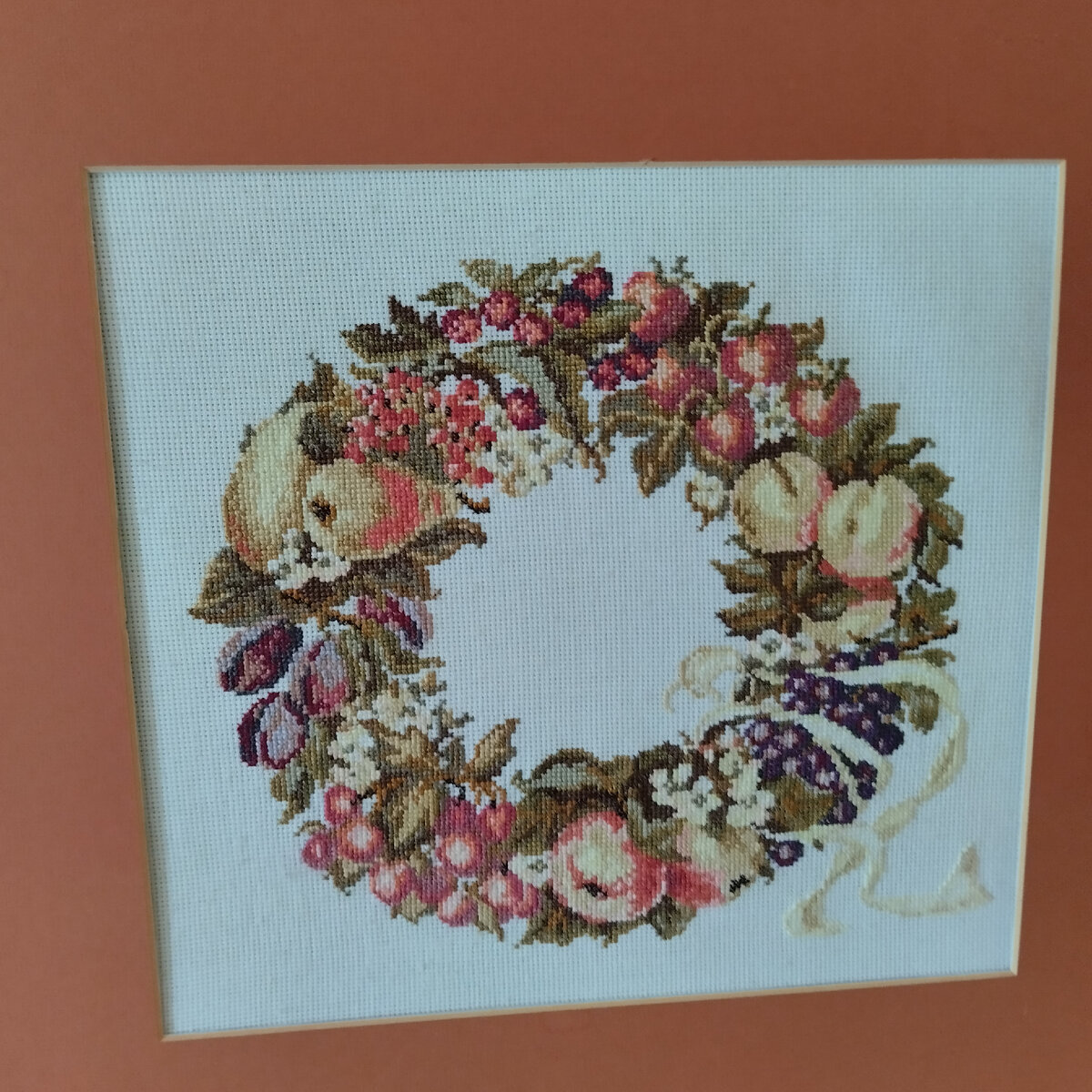 Вышивка "Венок".