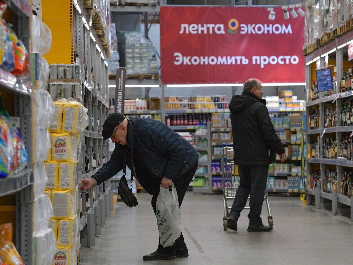    Гипермаркет "Лента Эконом" в Санкт-Петербурге© РИА Новости / Александр Гальперин