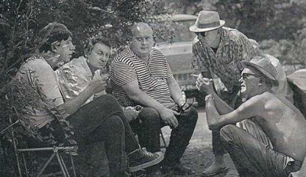 На съемках "Кавказской пленницы". Обсуждение сцены. 1966 г