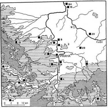 Славянские городища Средней Чехии (по Й. Сламе) 1 — Богнице («Замка»); 2 — Будеч; 3 — Бутовице; 4 — Дольны Бжежаны; 5 — Гостин («Козел»); 6 — Хотеч («Скрабек»); 7 — Йиловиште («Гуменска»); 8 — Клецаны; 9 — Козлы; 10 — Краловице; 11 — Кживоклат; 12 — Левы Градец; 13 — Либушин; 14 — Лоховице; 15 — Лштени; 16 — Мельник; 17 — Отмиче; 18 — Прага; 19 —Пшов; 20 — Стара Болеслав; 21 — Шарка; 22 — Тетин; 23 — Винож; 24 — Вышеград. 
Источник: https://historylib.org/historybooks/V--V--Sedov_Slavyane--Istoriko-arkheologicheskoe-issledovanie/32