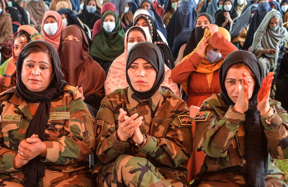 афганка женщина. афганистан кабул женщины. женщины талибана шаалим. женщины в афганистане при талибах. афганистан афганские женщины.