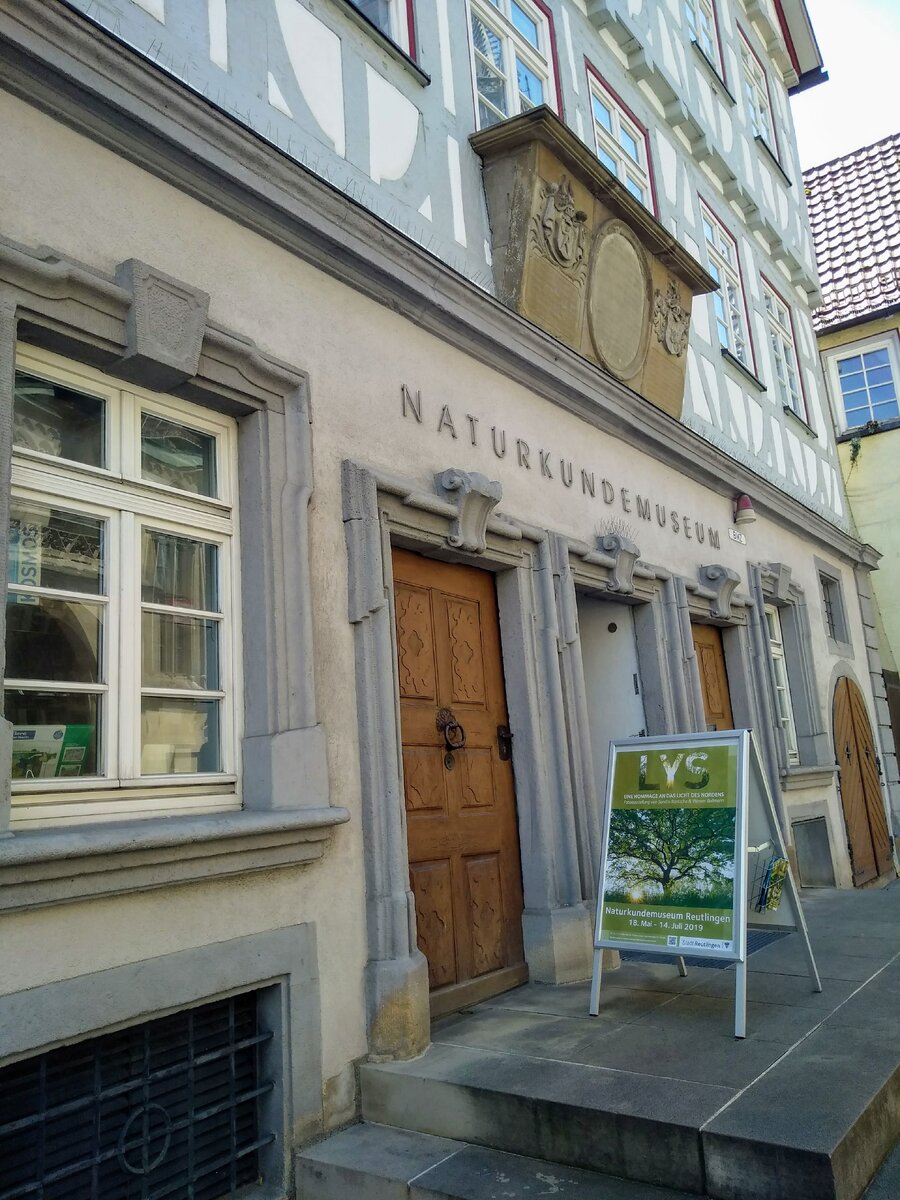 Вход в музей естественной истории Ройтлингена