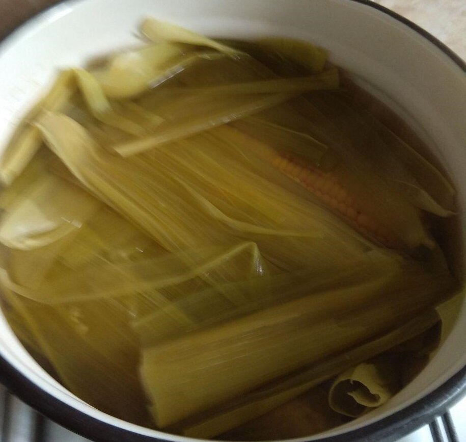 Эта молоденькая бондюэлька – объеденье!