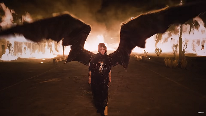 Билли Айлиш выпустила новый трек....