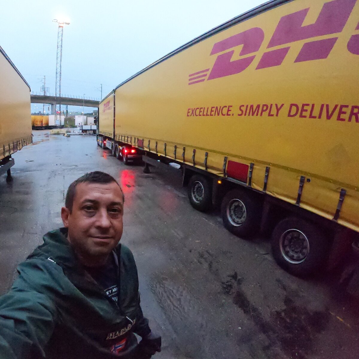  Постоянно с одним прицепом и длиномеров там нет 