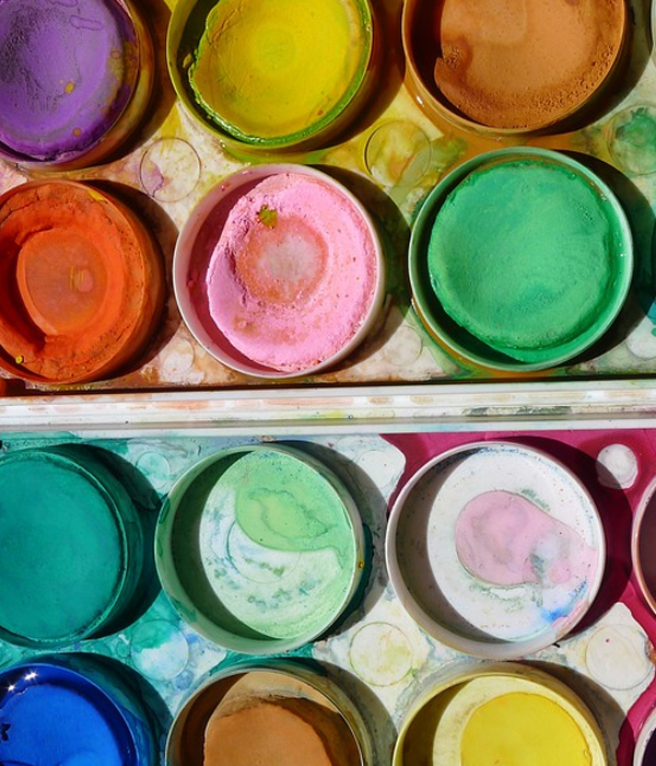 https://cdn.pixabay.com/photo/2015/09/26/06/08/paint-958689_960_720.jpg
