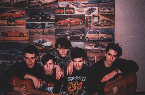 
Часть нашей компании тех лет: Тимур, Слава, Ваш Непокорный, Кирилл и Стас
